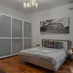 Old Town Hideaway 3 Bdrm *