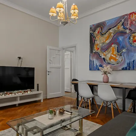 Apartment Old Town Hideaway 3 Bdrm Bucharest
