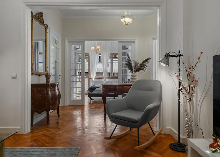 Apartament Old Town Hideaway 3 Bdrm Bukareszt
