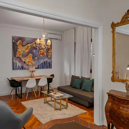 Old Town Hideaway 3 Bdrm בוקרשט
