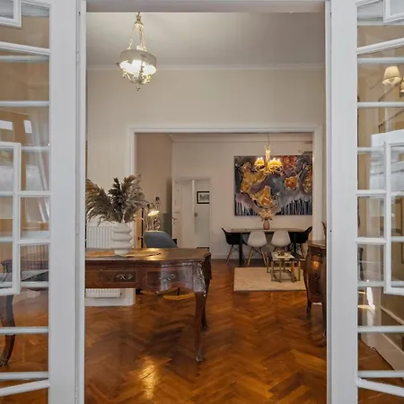 דירה Old Town Hideaway 3 Bdrm *